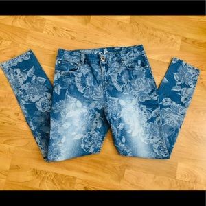 INC Petite Skinny Jeans